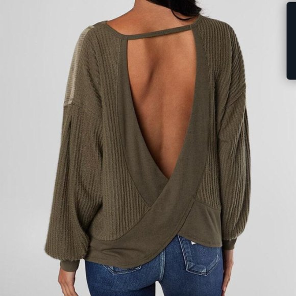 Gimmicks by Buckle Top - Picture 9 of 10